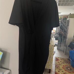 Classic Flattering Cut.  Looks great on any figure.  Black Eliquii dress.